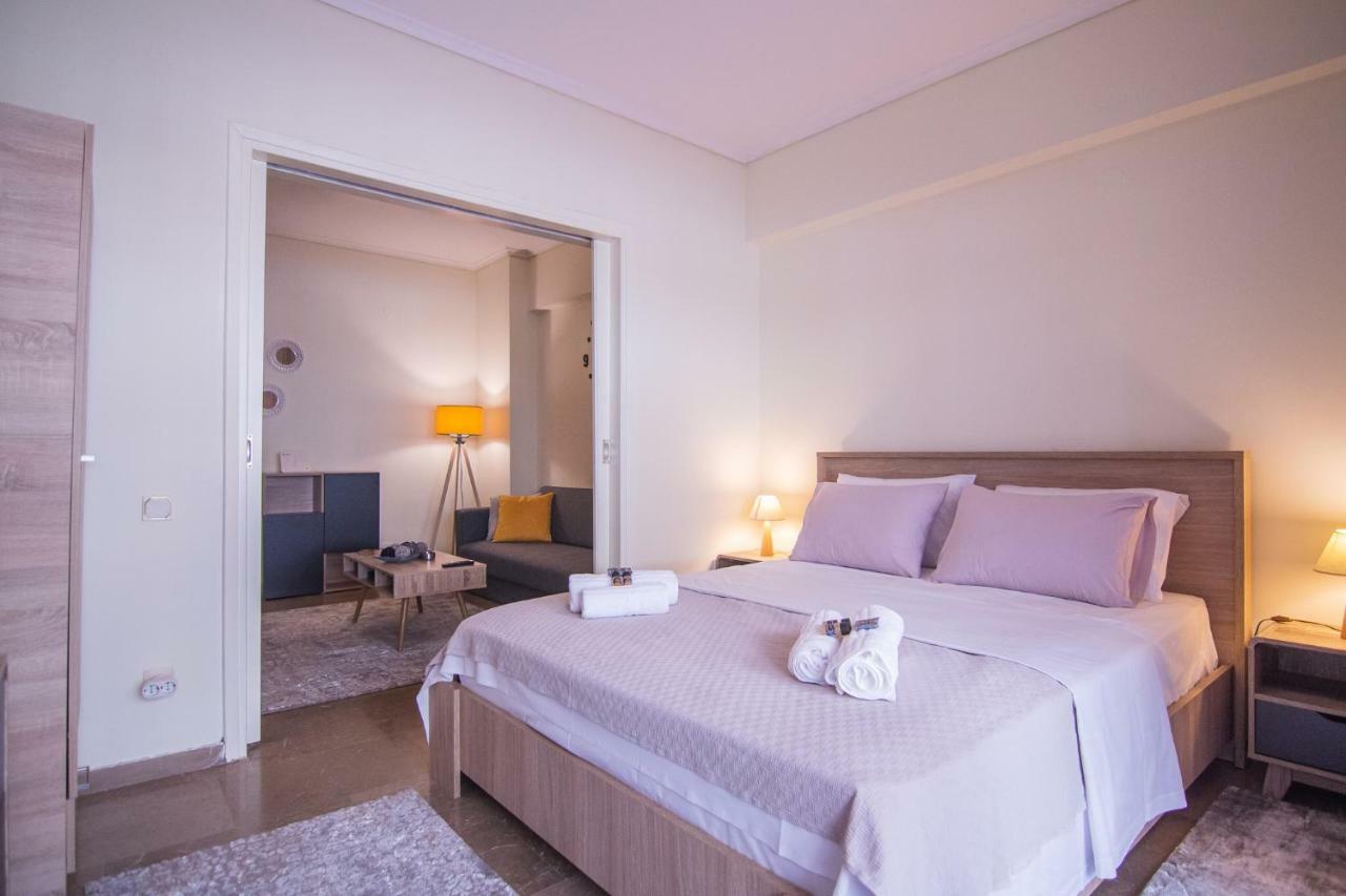 Deluxe Mitropoleos Apartment Tesalonika Bagian luar foto