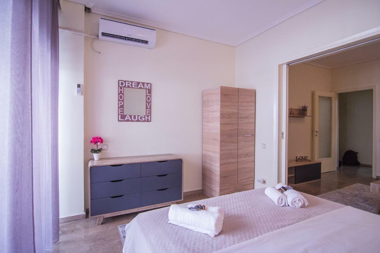 Deluxe Mitropoleos Apartment Tesalonika Bagian luar foto