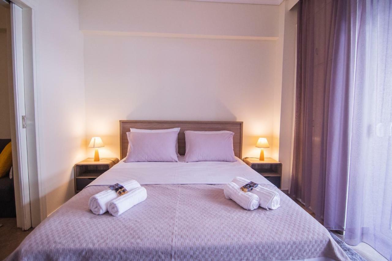 Deluxe Mitropoleos Apartment Tesalonika Bagian luar foto